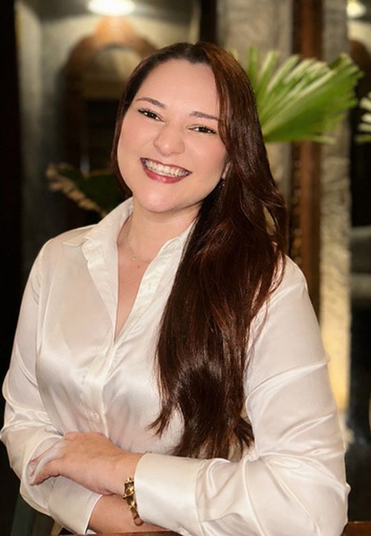 Aida, Goldbar Assistant